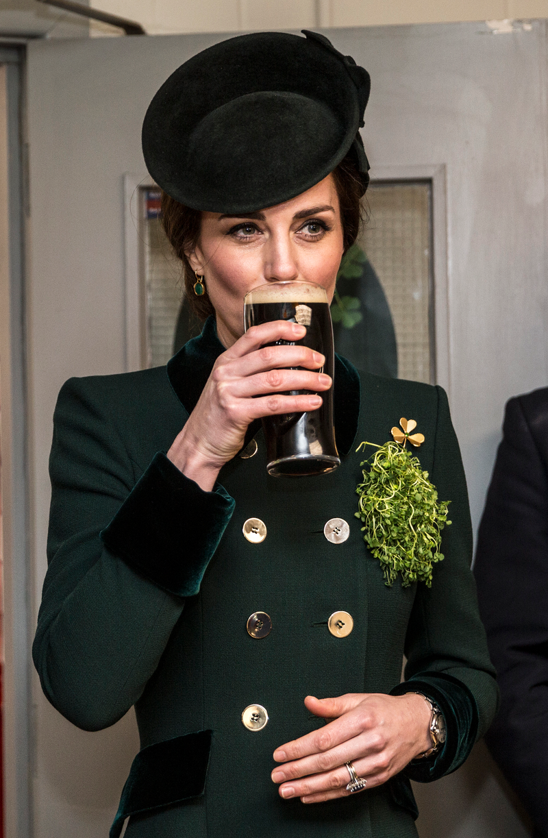 Illustration for article titled Prince William and Kate Middleton's Paris Trip Looks Boring As Hell